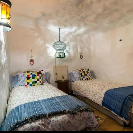 بيت للعطل Silence's Cave Rural House *