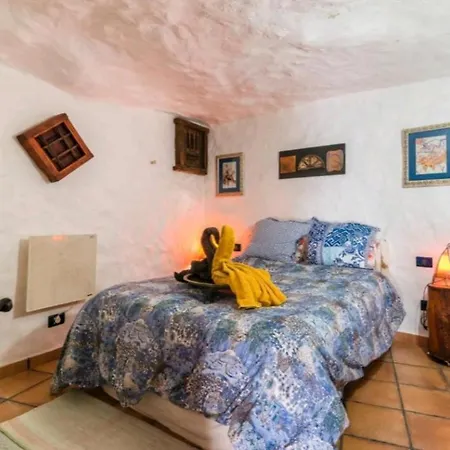 بيت للعطل Silence's Cave Rural House