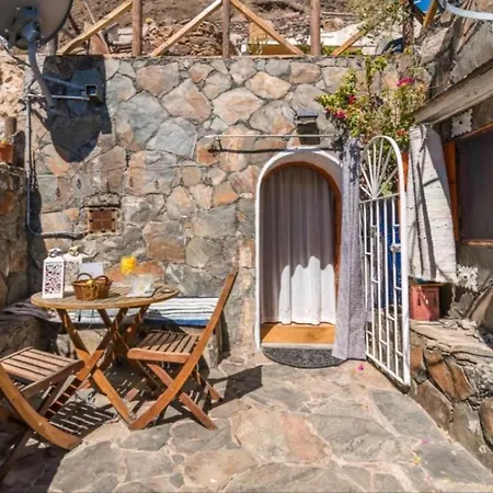 Silence's Cave Rural House *