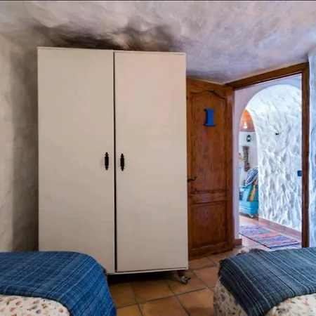 Silence's Cave Rural House Artenara