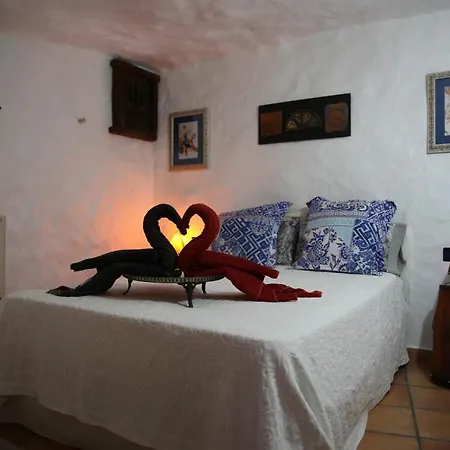 Silence's Cave Rural House