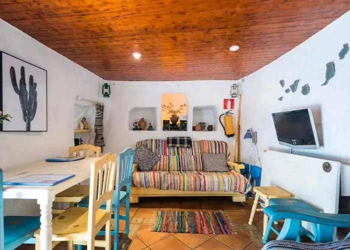 Silence's Cave Rural House