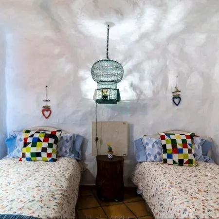 Silence's Cave Rural House