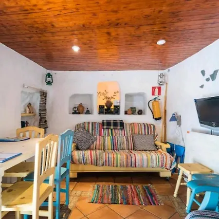 Silence's Cave Rural House