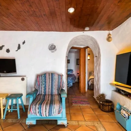 Silence's Cave Rural House *