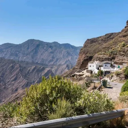 Silence's Cave Rural House